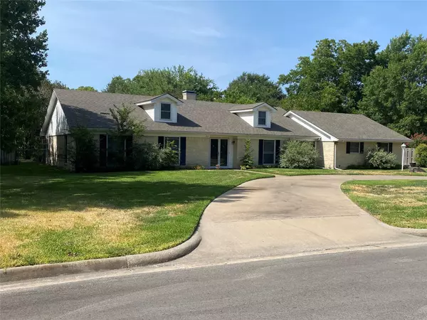 103 Edgewood Drive, Greenville, TX 75402