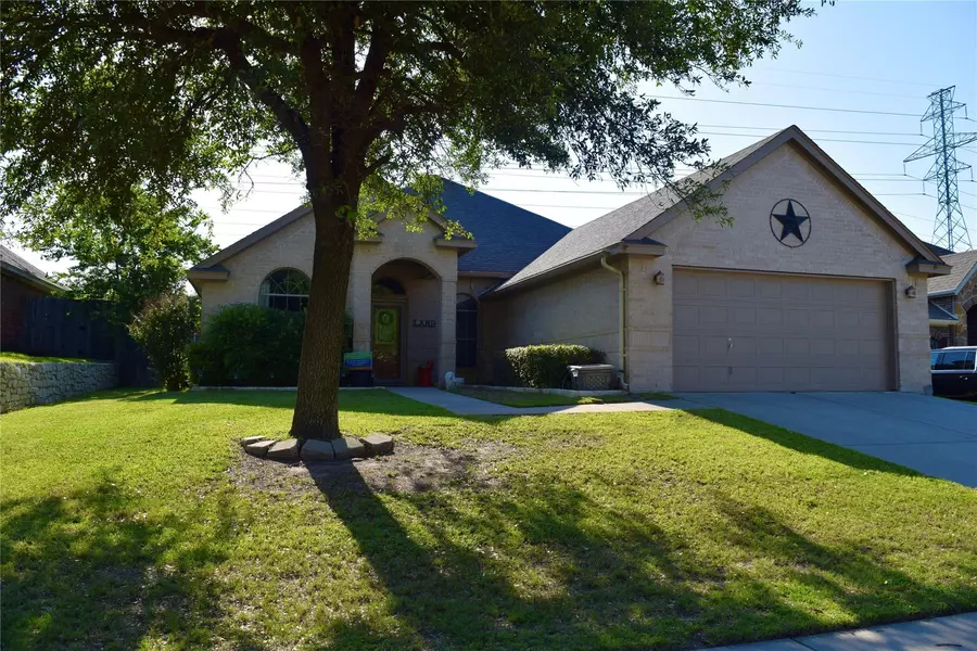 5120 Estrella Lane, Benbrook, TX 76126