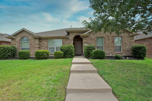 1142 Hidden Lakes Way, Rockwall, TX 75087