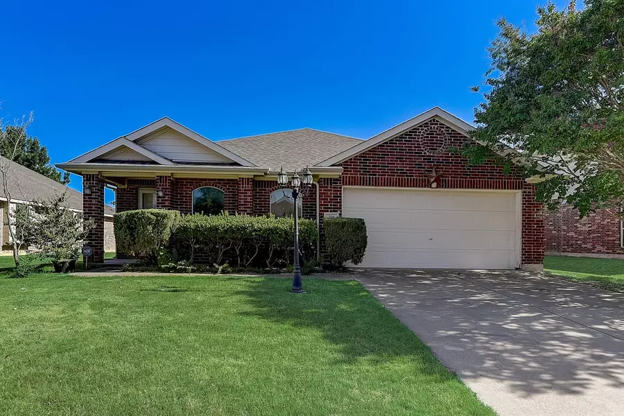 308 Millford Road, Roanoke, TX 76262