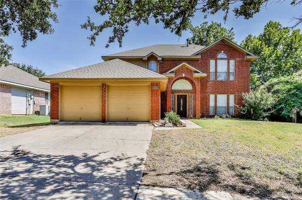 5450 Blue Water Lake Drive, Fort Worth, TX 76137