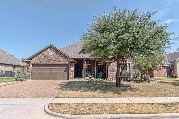 347 Cedar Crest Drive, Justin, TX 76247