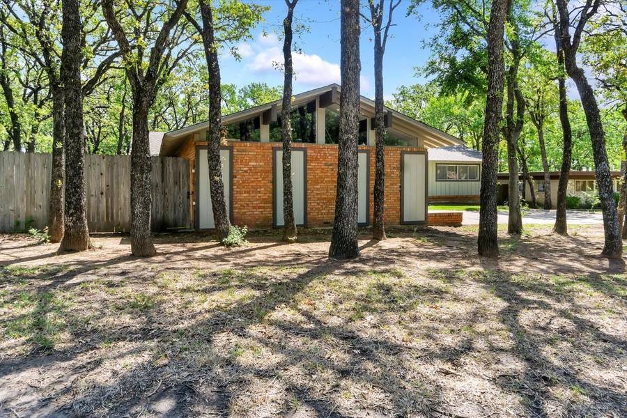 6421 Yorkshire Drive, Forest Hill, TX 76119