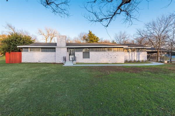 3000 N Glen Garden Drive, Fort Worth, TX 76119