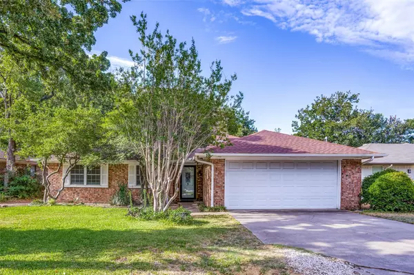 Grand Prairie, TX 75050,133 Oakhaven Drive