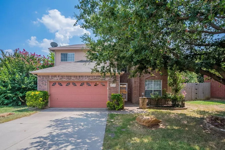 12924 Chittamwood Trail, Fort Worth, TX 76040