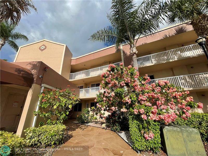 7482 N Devon Dr #107,  Tamarac,  FL 33321