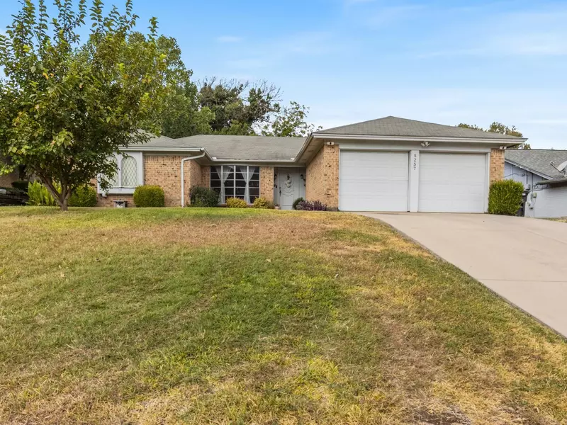 5257 Fallworth Court, Fort Worth, TX 76133