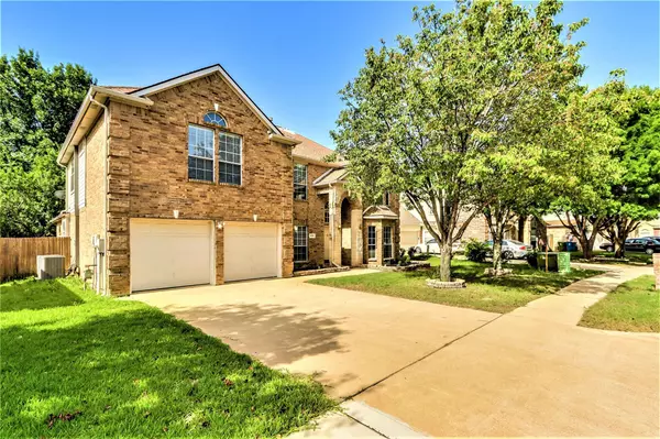 408 Misty Lane, Lewisville, TX 75067