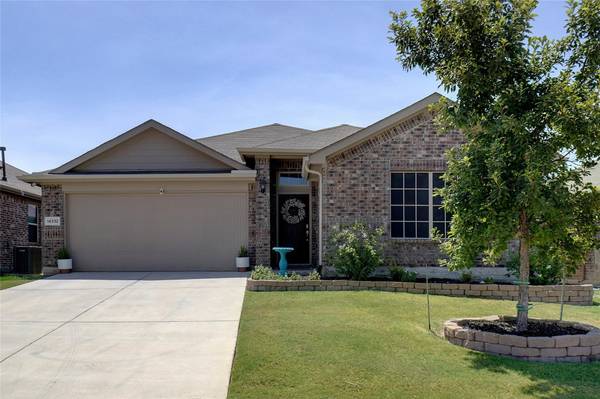 14332 Broomstick Road, Fort Worth, TX 76052