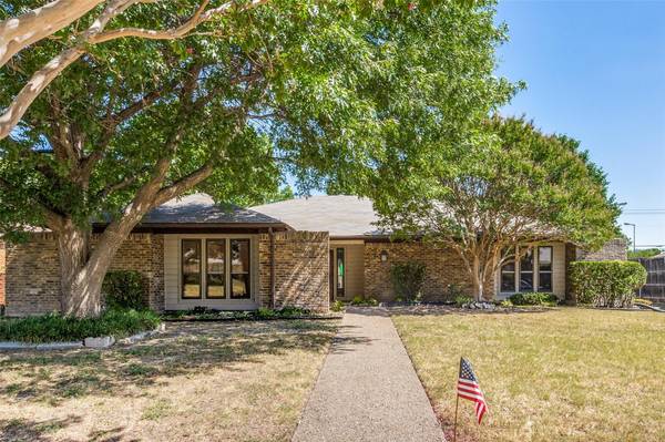 1515 Stonecrest Drive, Richardson, TX 75081