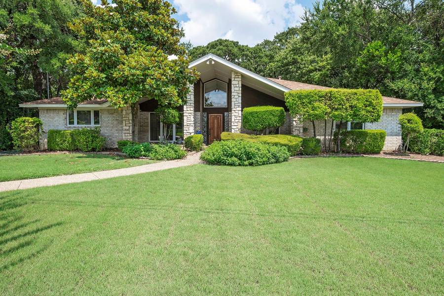 1400 Martha Drive, Bedford, TX 76022