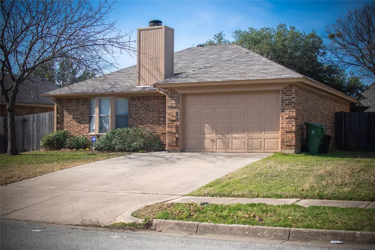 Arlington, TX 76011,2314 Summer Oaks Court