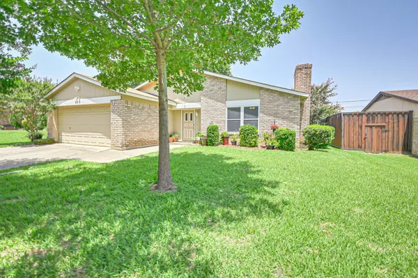 Arlington, TX 76011,303 Hallmark Drive