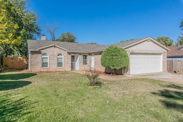 Arlington, TX 76011,203 Hallmark Drive