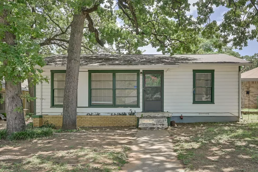 425 N Elm Street, Arlington, TX 76011