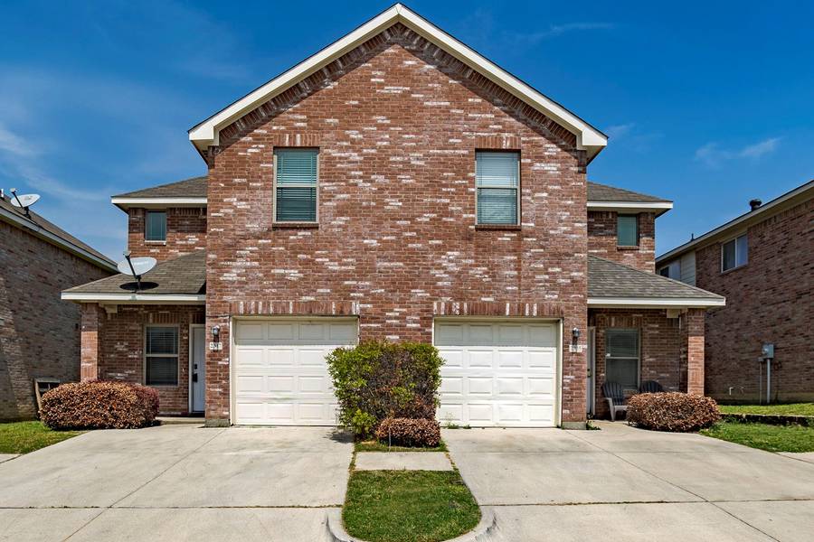 2317 Aldergate Drive, Arlington, TX 76012