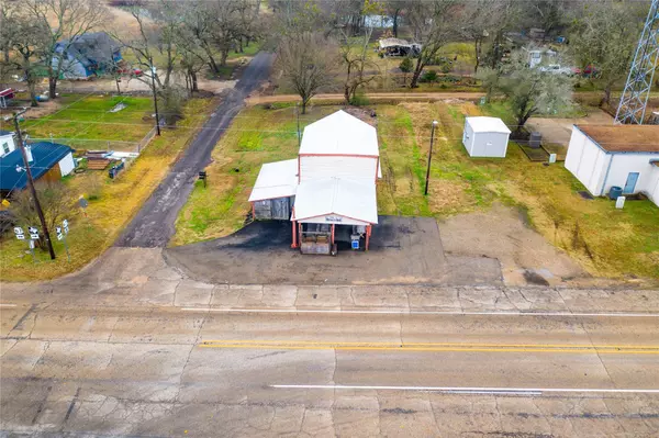 717 W Sh 67, Brashear, TX 75420