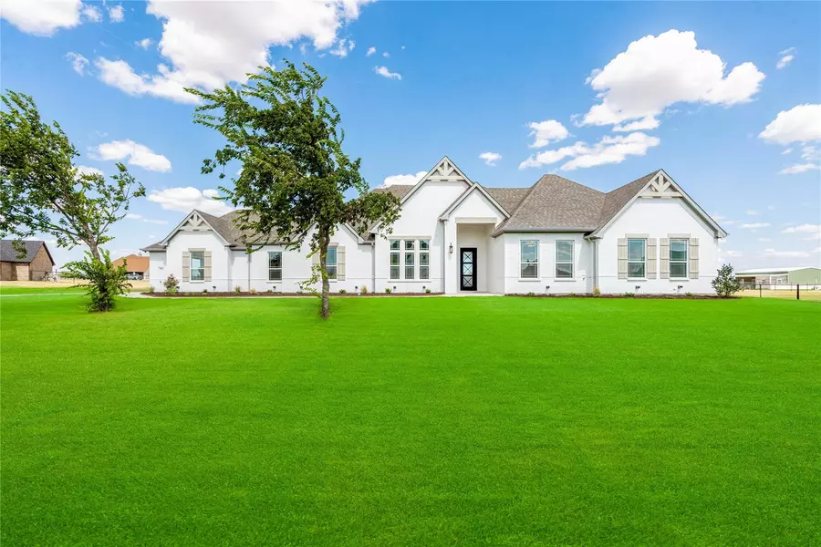 504 Los Altos Court, Godley, TX 76044