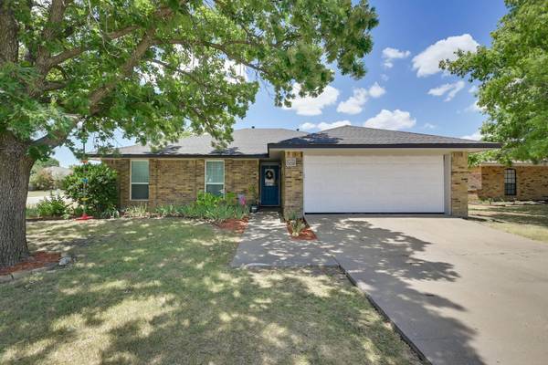 101 Chevy Chase, Waxahachie, TX 75165