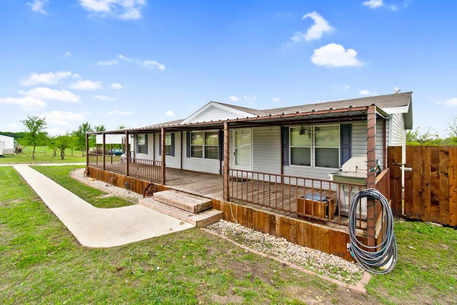 233 Denton Heights Lane, Weatherford, TX 76085