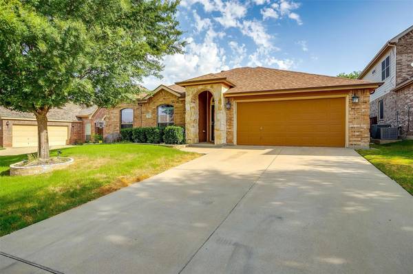 783 Peach Lane, Burleson, TX 76028