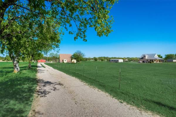 Ponder, TX 76259,539 Robinson Road