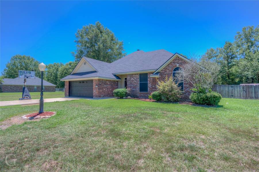 129 Lone Oak, Benton, LA 71006