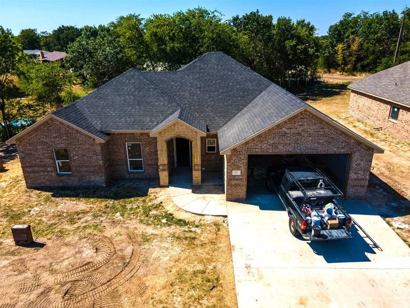 907 Stone Meadow Drive, Mabank, TX 75147