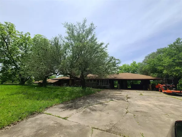 701 NE 7th Street NE,  Cooper,  TX 75432