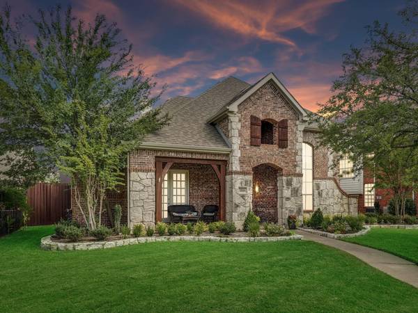 2520 Sir Turquin Lane, Lewisville, TX 75056