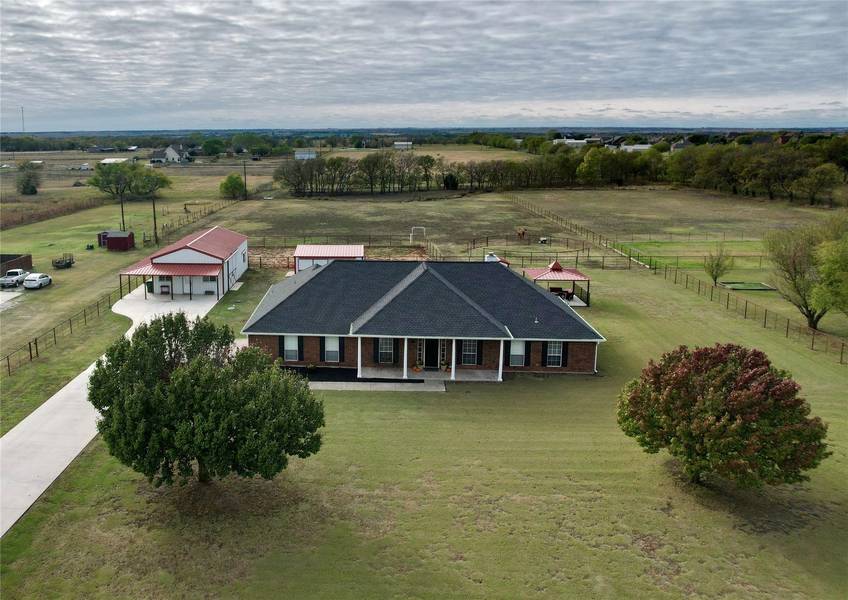 2851 Schluter Road, Ponder, TX 76259