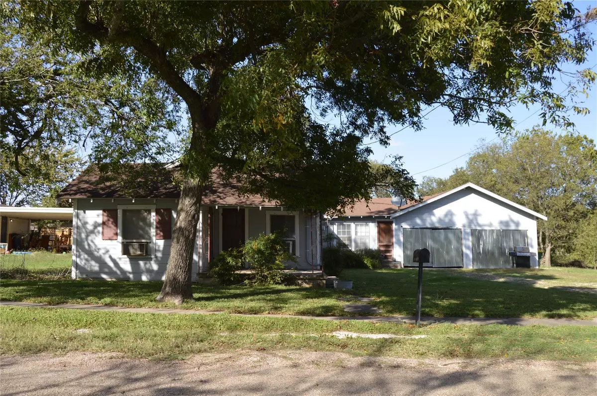 Grandview, TX 76050,103 Willow Street