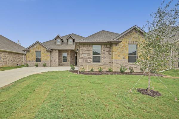 112 Colonial, Joshua, TX 76058