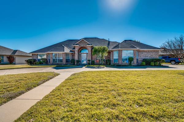 313 Northgate Drive, Waxahachie, TX 75165