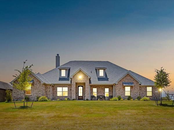 1201 Heritage Drive, Justin, TX 76247