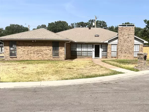 2358 Jenson Court,  Fort Worth,  TX 76112