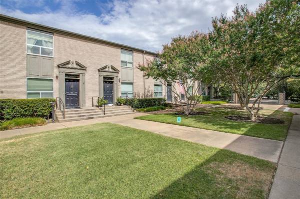 7520 W Northwest Highway #5, Dallas, TX 75225