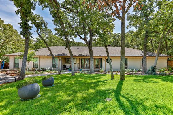 153 Whippoorwill Circle, Shady Shores, TX 76208