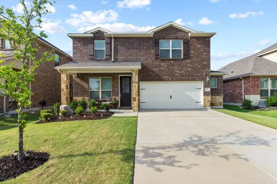 1820 Cinnamon Trail, Aubrey, TX 76227