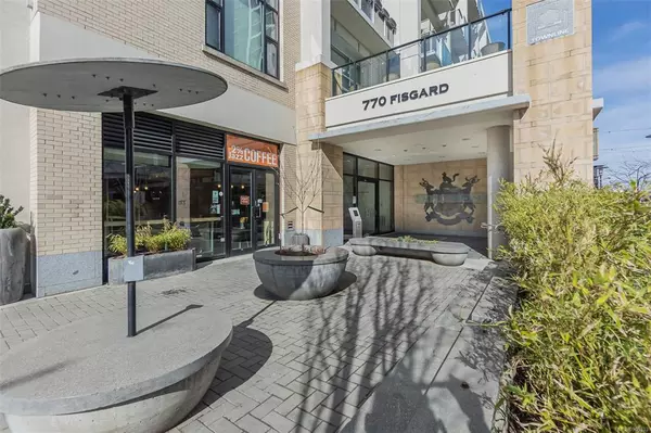 Victoria, BC V8W 0B8,770 Fisgard St #316