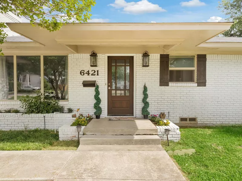 6421 Royal Lane, Dallas, TX 75230