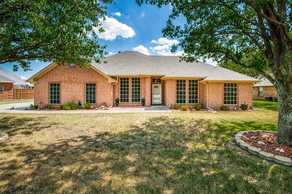 2504 Chippewa Trail, Sanger, TX 76266