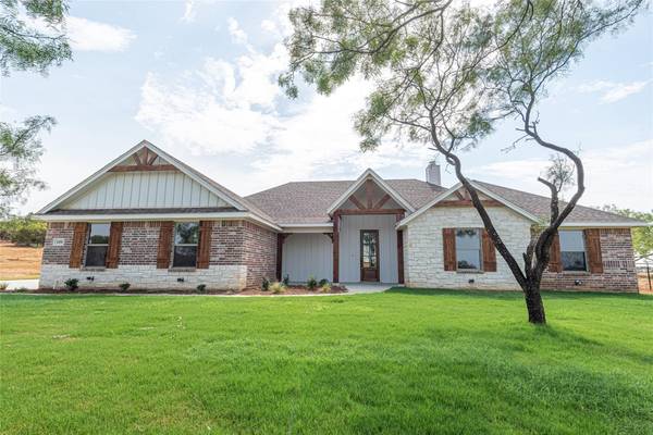 1000 Churchill, Millsap, TX 76066