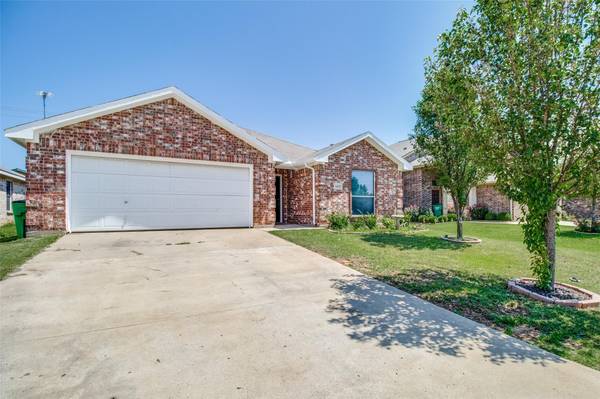 3415 Austin Street, Gainesville, TX 76240