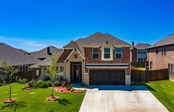 324 Western Sky Lane, Waxahachie, TX 75165