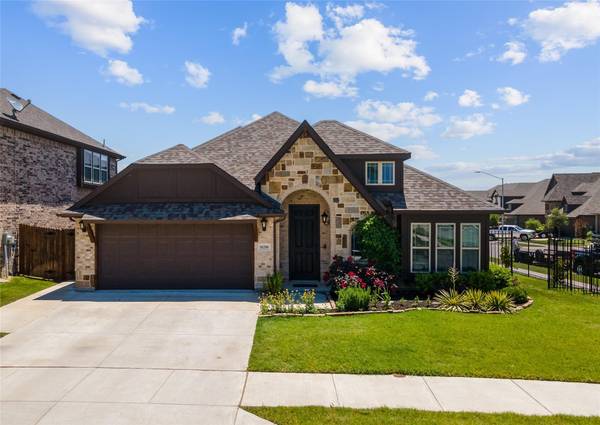 10200 Fox Manor Trail, Fort Worth, TX 76131