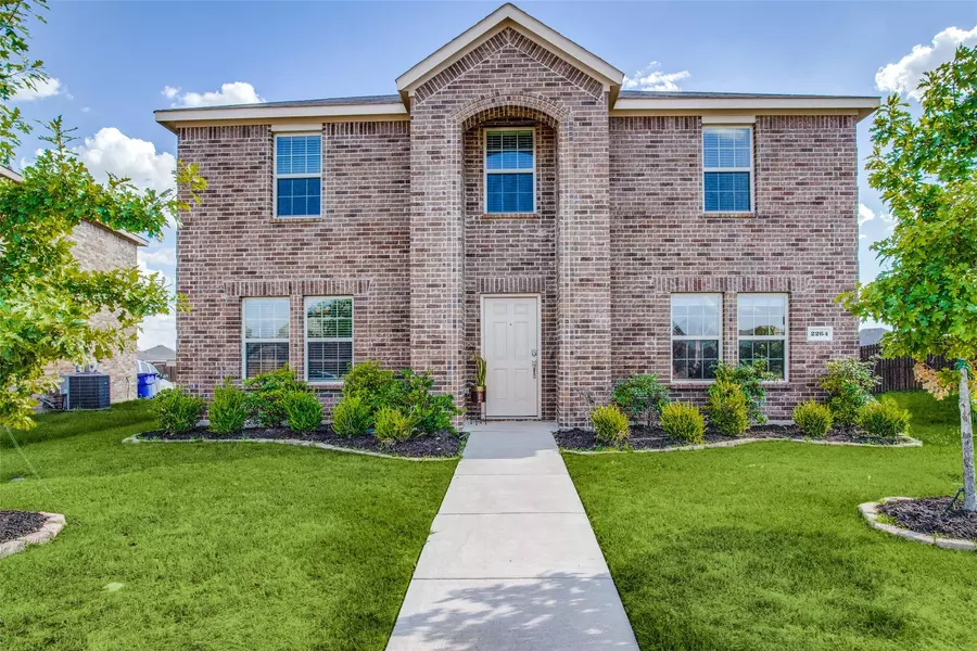 2264 Spring Hollow Drive, Lancaster, TX 75134