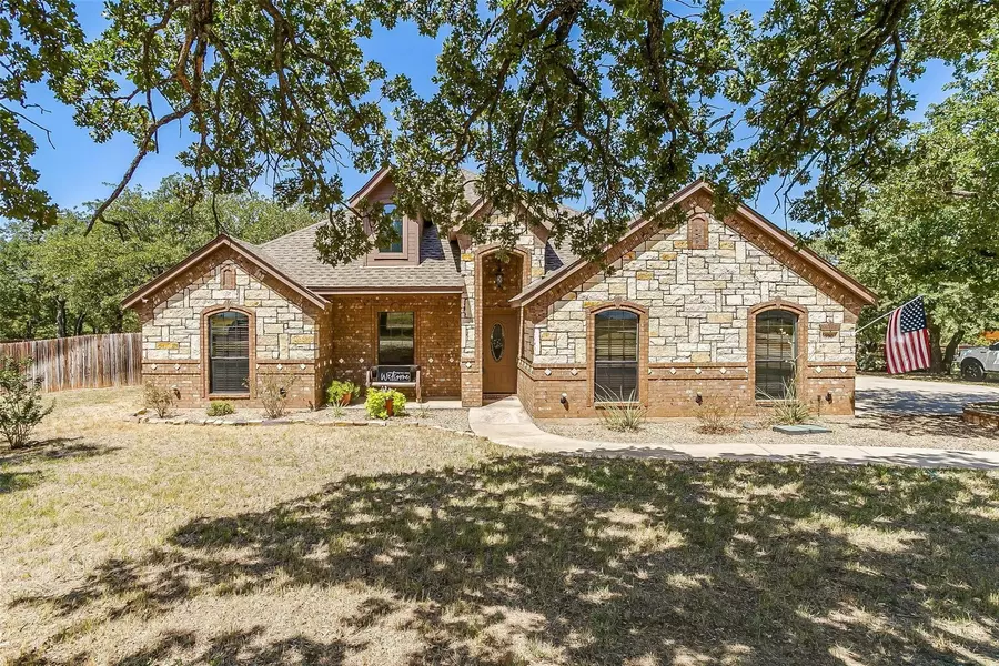 390 Sessums Road, Springtown, TX 76082