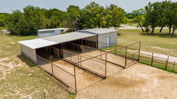 8200 Lipan Highway, Lipan, TX 76462